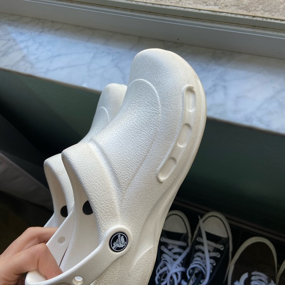 Crocs Bistro Work Clog Women’s 9/Mens 7 White - Picture 3 of 4